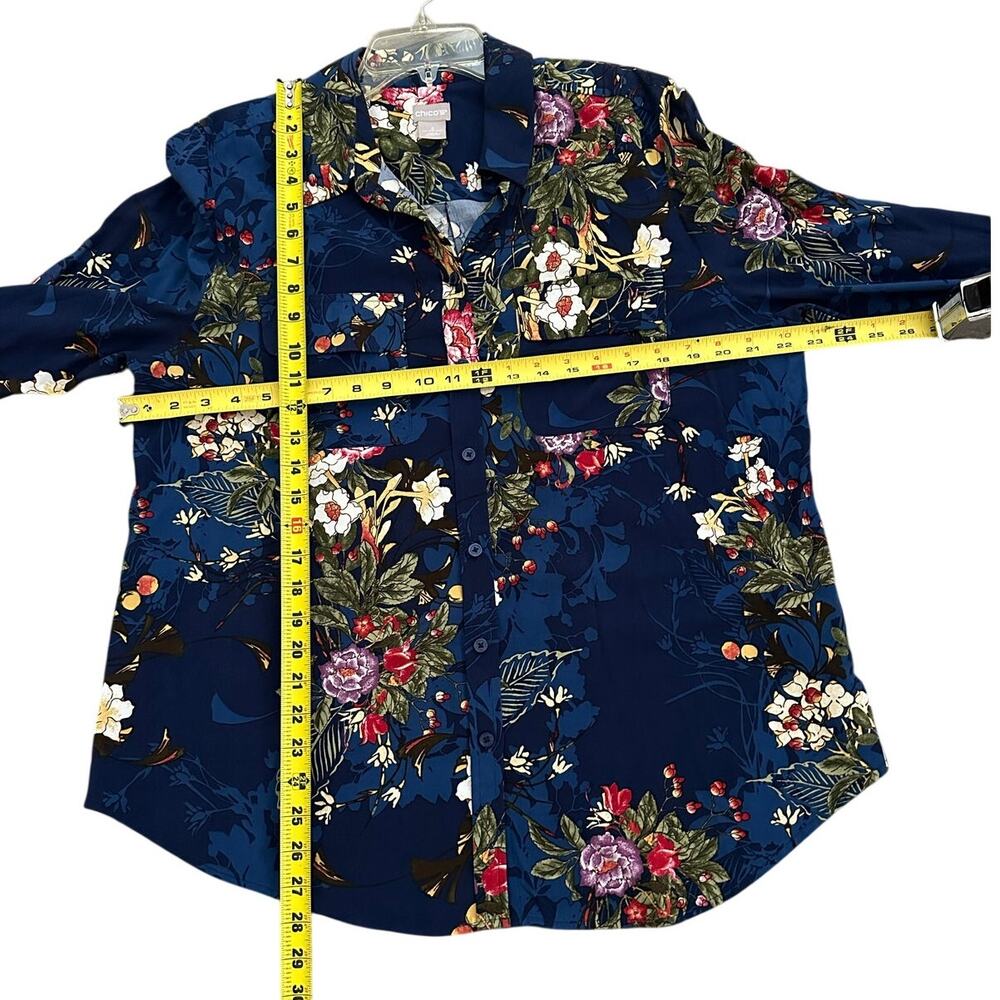 Chico's Easy Shirt in Nocturne navy size 2 - Picture 7 of 8